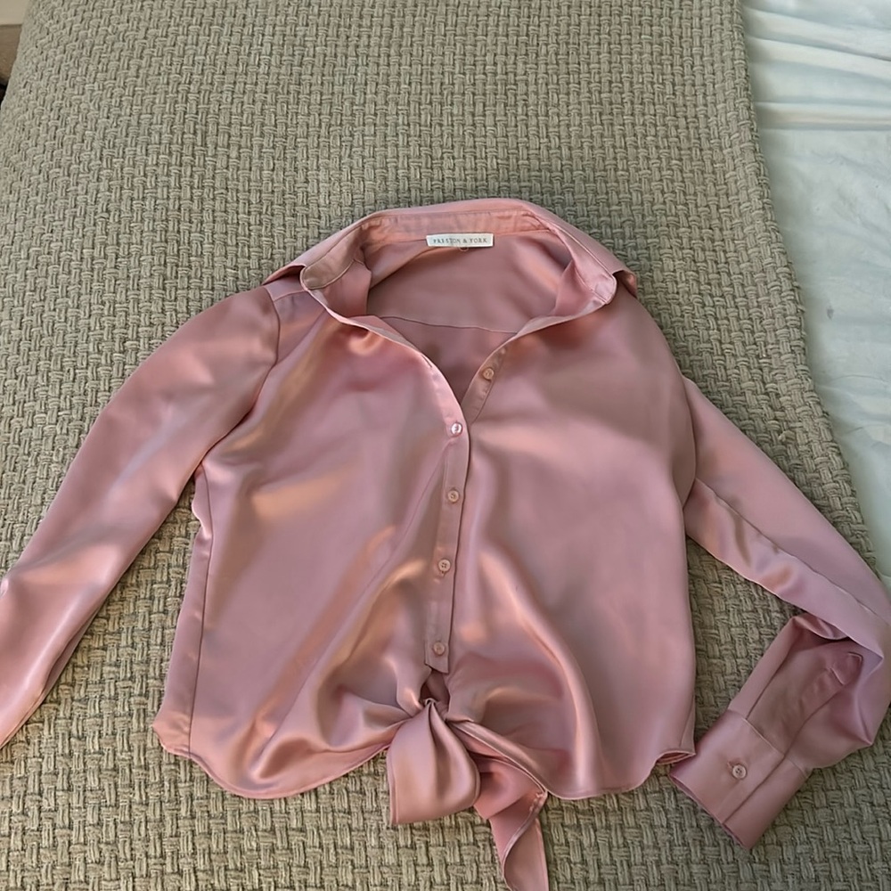 Pink shirt tie front